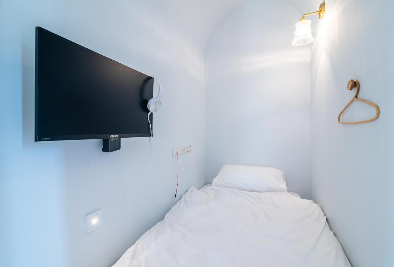 W3 Hostel Luodong Buitenkant foto